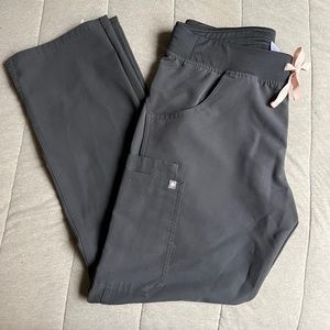 FIGS Charcoal Kade cargo pants